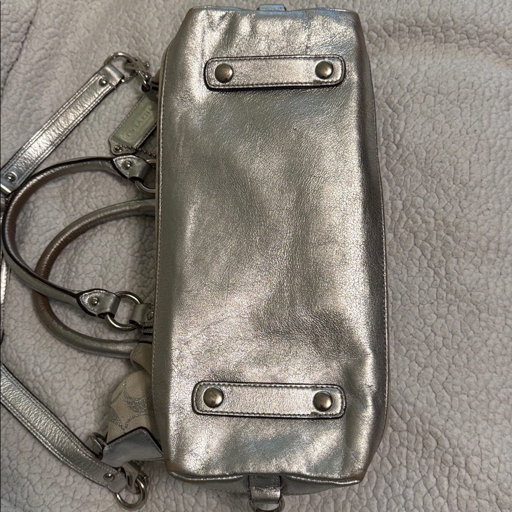 👜💯% Authentic Coach Silver Champagne Dreams - Picture 9 of 9